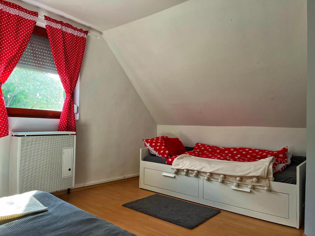 Poettyoesotthon Vendeghaz Apartment Tiszababolna ภายนอก รูปภาพ