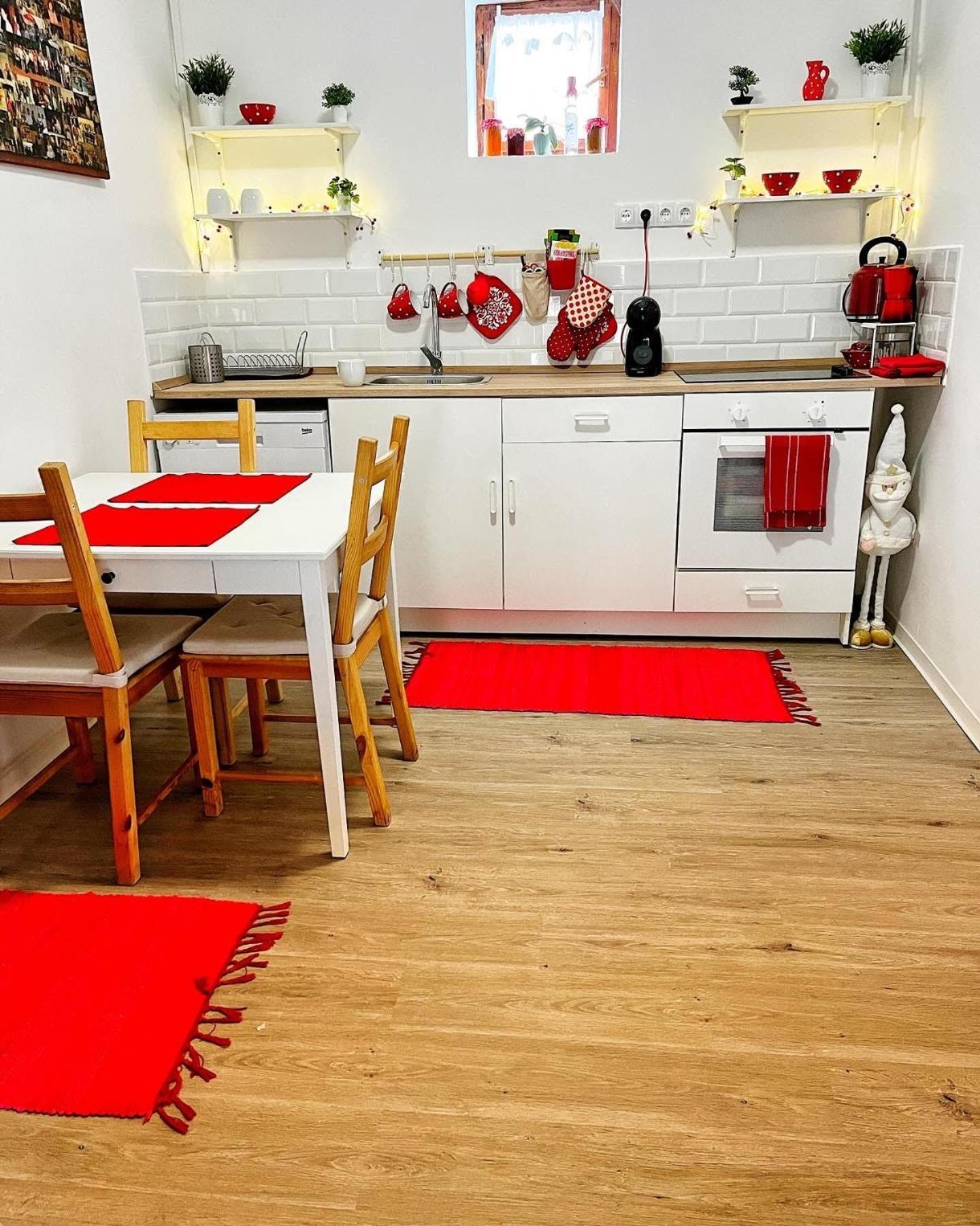 Poettyoesotthon Vendeghaz Apartment Tiszababolna ภายนอก รูปภาพ